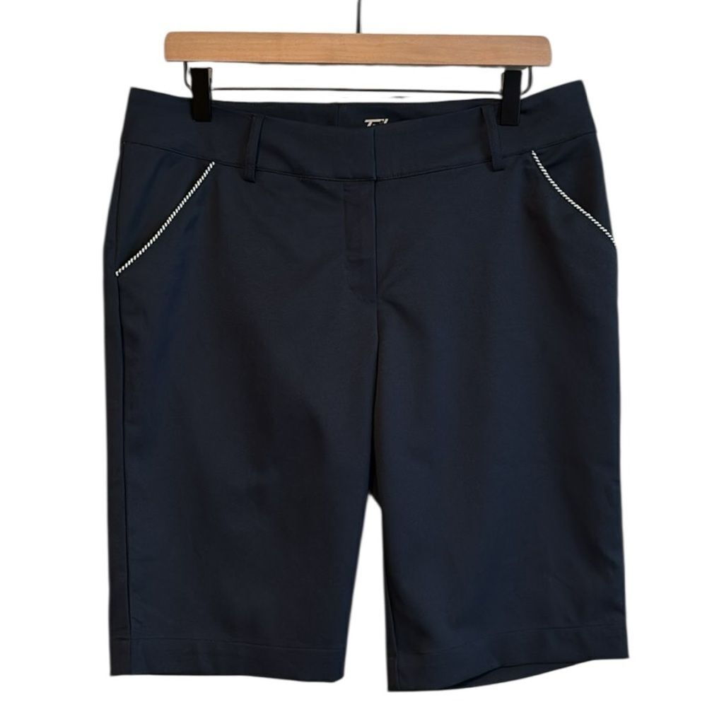 Tail Navy Classic Bermudas Size 8